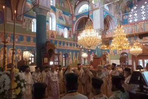 Λεμεσού και Ταμασού προτίμησαν τα ονομαστήρια του Τριμυθούντος Βαρνάβα παρά το επίσημο συλλείτουργο για τον Ιδρυτή της Εκκλησίας της Κύπρου