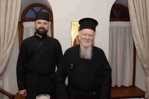 Συνάντηση στο Άγιο Όρος  του Οικ. Πατριάρχη κ.Βαρθολομαίου με τον Πρωθιερέα Νικόλαο Μπόμπικ από την Ι.Μητρόπολη Λβιβ της Αυτοκεφάλου  Εκκλησίας της Ουκρανίας
