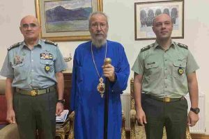 Επίσκεψη του Αρχηγού της Εθνικής Φρουράς στον Αρχιεπίσκοπο Κύπρου