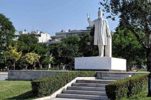 Θεσσαλονίκη: Εισαγγελική έρευνα για τους εξορκισμούς στην Αριστοτέλους και το ενδεχόμενο προσηλυτισμού