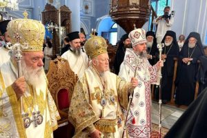 Η Λειτουργία τριών Προκαθήμενων στην Θάσο με πολλά μηνύματα προς Ρωσία
