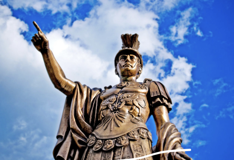 You are currently viewing «Αποβάλλουν» τον βασιλιά Πύρρο από τα σχολεία – Προτείνεται να μη διδαχθεί η ιστορία του