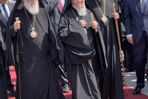Η ιστορική επίσκεψη του Οικουμενικού Πατριάρχη στην Ι. Μητρόπολη Φιλίππων – Η εμβληματική παρουσία του Κιέβου Επιφανίου- Παραλείψεις, ευκαιρίες, διδάγματα και συμπεράσματα.