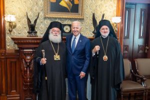 Ολοκληρώθηκε η επίσημη επίσκεψη του Πατριάρχη Αλεξανδρείας στις ΗΠΑ- « Σκλάβωσε» τους ομογενείς και τους Αμερικανούς αξιωματούχους με την καλοσύνη του!