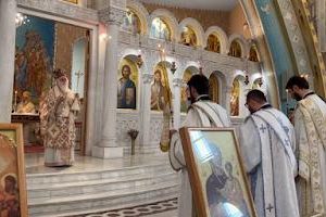 Σε ατμόσφαιρα χαράς εορτάστηκαν τα 50 χρόνια αρχιερωσύνης του Αρχιεπισκόπου Αναστασίου