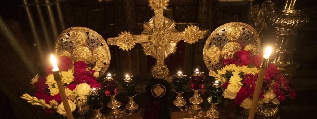 You are currently viewing Η Κοζάνη υποδέχεται τον Σταυρό του Μεγάλου Κωνσταντίνου εκ της Ι.Μ.Μονής Βατοπαιδίου-Στα Γρεβενά η Παναγία Παραμυθία