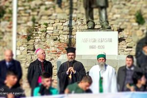 Οι θρησκείες στην Αλβανία  οργάνωσαν “πορεία ειρήνης” για τους μετανάστες…