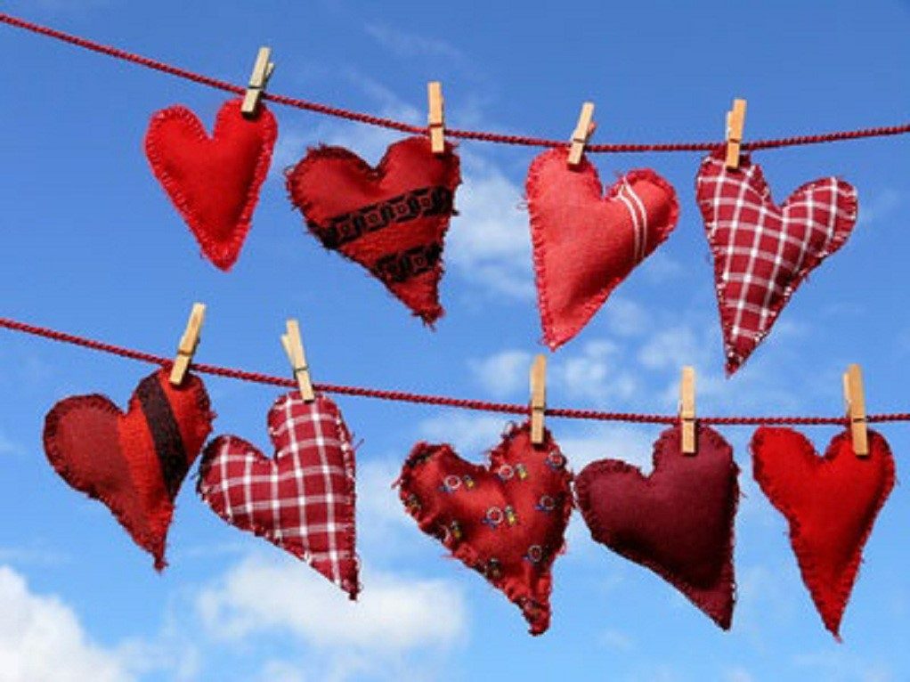 You are currently viewing Αγίου Βαλεντίνου: Η γιορτή των ερωτευμένων είναι εμπόριο, όχι αγάπη!