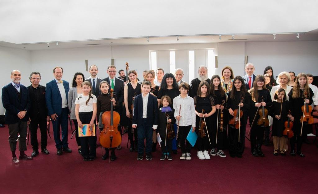 You are currently viewing Έναρξη συνεργασίας της Παιδικής Νεανικής Συμφωνικής Ορχήστρας με το Mozarteum Hellas