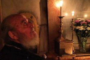 Άγιο Φως:Μαρτυρίες των Πατριαρχών Ιεροσολύμων Βενεδίκτου,Διοδώρου και Ειρηναίου που συγκλονίζουν!