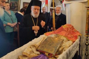 Η Εξόδιος Ακολουθία του γηραιότερου Κληρικού της Μητρόπολης Σύρου