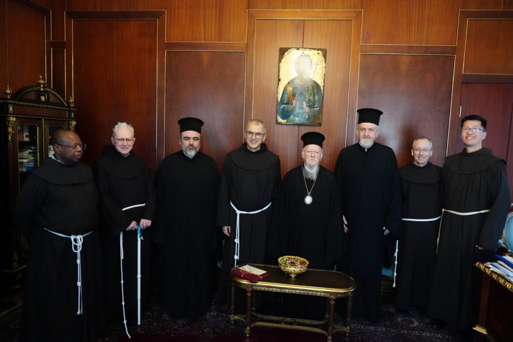 Πραγματοποιήθηκε στο Φανάρι η υπογραφή συμφωνητικού για την  παραχώρηση ΡΚαθολικού Ναού  προς το Οικουμενικό Πατριαρχείο για τις ανάγκες της Ι. Μητροπόλεως Σμύρνης