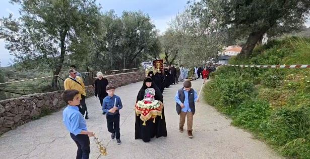 You are currently viewing Η λιτάνευση της Τιμίας Κάρας του Αγίου Ραφαήλ στην Ιερά Μονή Του στη Μυτιλήνη (ΒΙΝΤΕΟ)