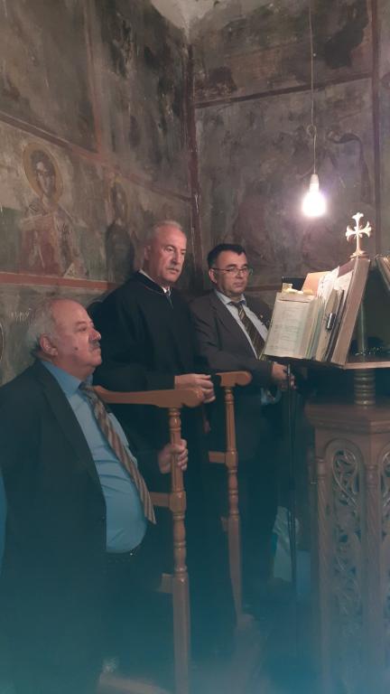 You are currently viewing Με λαμπρότητα τελέστηκε ο πανηγυρικός εσπερινός της ανακομιδής των Ι.Λειψάνων του Αγίου Νικολάου στο Μεγαλοχώρι Τρικάλων.