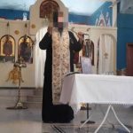 Σε εκκλησία της Αθήνας λειτουργεί ως ιερέας, ο πρώην επιχειρηματίας, από την Πάτρα, που “φέσωσε” κόσμο – Τι λέει η Αρχιεπισκοπή…