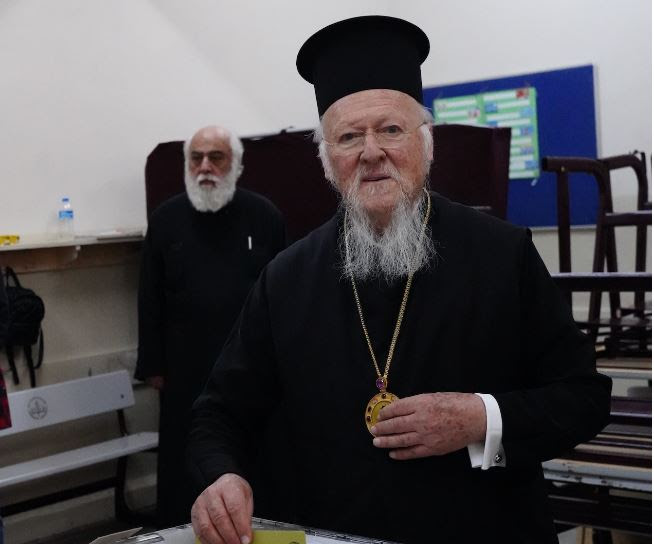 You are currently viewing Ο Οικουμενικός Πατριάρχης ψήφισε στις Προεδρικές εκλογές