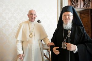 Εγκάρδιες ευχές μεταξύ Οικουμενικού Πατριάρχου και Πάπα Φραγκίσκου