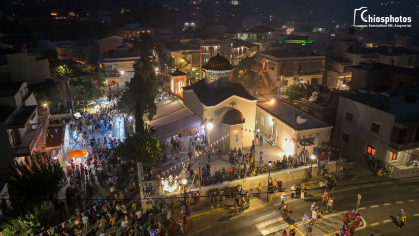 You are currently viewing Εντυπωσιακοί εορτασμοί στη Μικρασιάτισσα Αγία Παρασκευή στο Καστέλλο Χίου