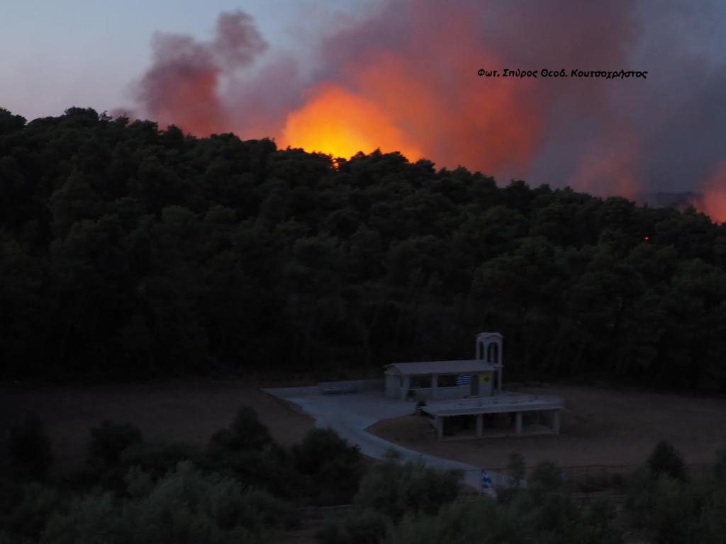 You are currently viewing Οι κληρικοί στην μάχη της πυρκαγιάς των Δερβενοχωρίων