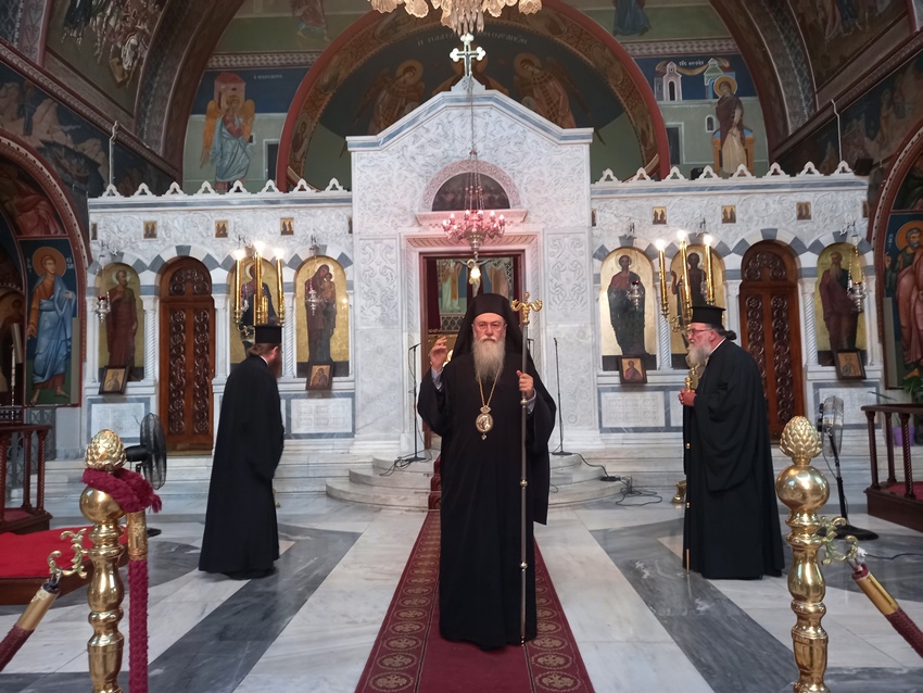 You are currently viewing Στην πρώτη Παράκληση του Δεκαπενταυγούστου χοροστάτησε ο Σεβ. Μητροπολίτης Κορίνθου κ.Διονύσιος