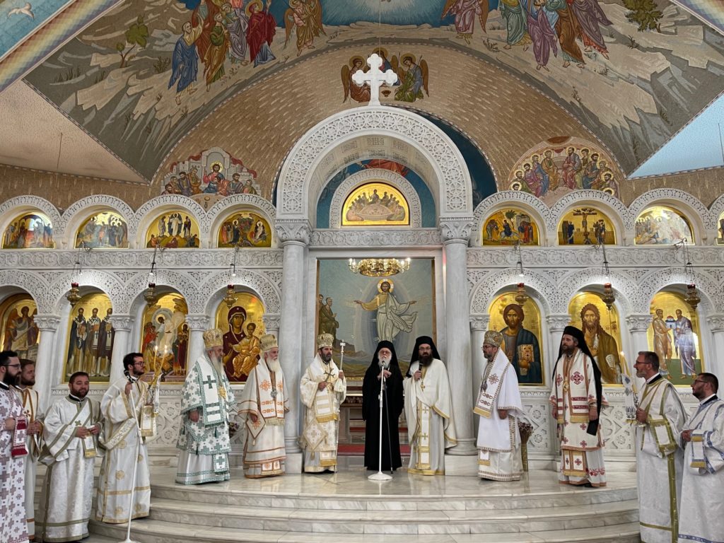You are currently viewing Κλήρος και λαός γιόρτασαν τα 31 χρόνια του Αρχιεπισκόπου Αναστασίου στο πηδάλιο της Ορθόδοξης Εκκλησίας της Αλβανίας
