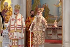 Ο Επίσκοπος Αχαΐας Αθανάσιος συλλειτούργησε στα Τίρανα με τον Αρχιεπίσκοπο Αναστάσιο