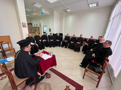 You are currently viewing Σύναξη  ιερέων με τον Μητροπολίτη Ελμπασάν Νικόλαο