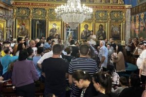 Εκπρόσωπος της Μονής Αγίου Πορφυρίου εξηγεί για τη μαζική βάπτιση στη Γάζα