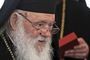 Αρχιεπίσκοπος Ιερώνυμος: Θα μπορούσε να γίνει και δημοψήφισμα για τα ομόφυλα ζευγάρια