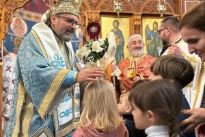 ΑΛΒΑΝΙΑ: Εόρτασε τα ονομαστήριά του ο Μητροπολίτης Ελμπασάν Αντώνιος – Λιτανεία για τον άγιο Αθανάσιο
