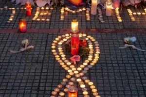 Ιερά Σύνοδος: 57 φορές πένθιμα θα χτυπήσουν οι καμπάνες στον έναν χρόνο από την τραγωδία στα Τέμπη
