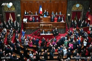 ΔΙΕΘΝΗ Η Γαλλία κατοχυρώνει συνταγματικά το δικαίωμα εθελούσιας διακοπής της εγκυμοσύνης
