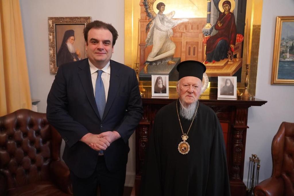You are currently viewing Ο Υπουργός Παιδείας και Θρησκευμάτων κ.Κυριάκος Πιερρακάκης επισκέφθηκε τον Οικουμενικό Πατριάρχη κ.Βαρθολομαίο
