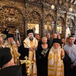 Μία κηδεία έγινε αφορμή για να συναθροιστούν όλοι οι δελφίνοι της Εκκλησίας της Ελλάδος