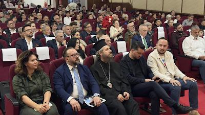 "Η οικογένεια είναι το κύτταρο της κοινωνίας" τονίστηκε σε συμπόσιο της Εκκλησίας της Αλβανίας...